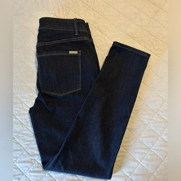 Jeans - Picture 6 of 12